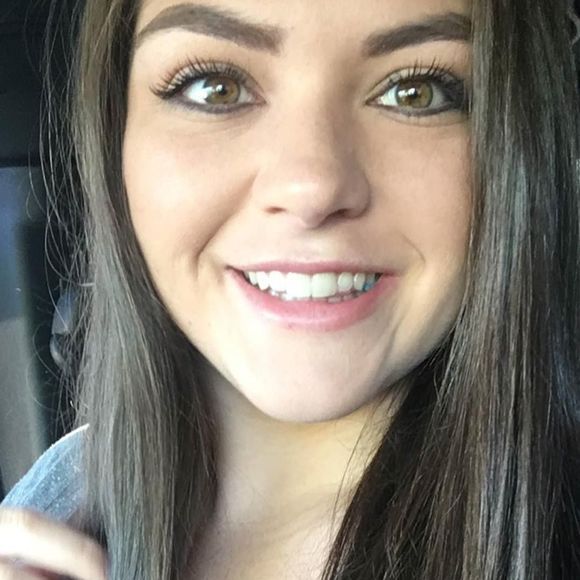 Meet your Posher, Dani - Picture 1 of 1